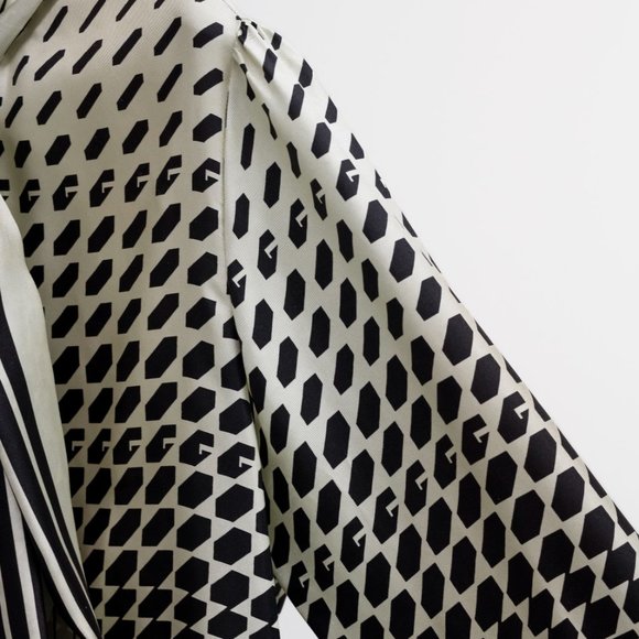 Gucci Geometric Print Two-toned Bow Blouse - Picture 5 of 11